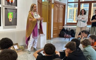 Los Alumnos del IES Francisco Ayala visitan la exposición «Un cuento de hadas. Arte y activismo en la era de la basura»