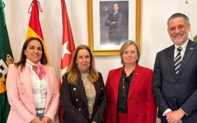 El Ayuntamiento de Hoyo de Manzanares firma un convenio con Hisdesat Servicios Estratégicos para el fomento del empleo local